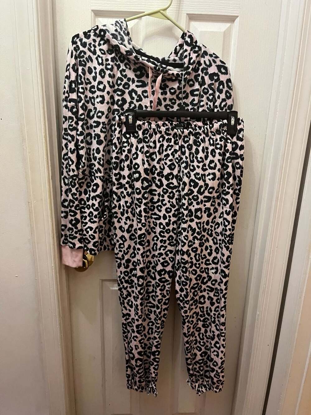 Simply Vera Wang Pajama Set Pink Leopard Small